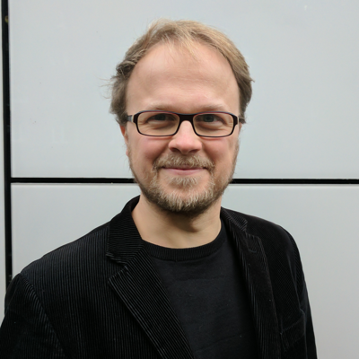 Jöran Muuß-Merholz,  Experte im Themenbereich offenes und proressives Arbeiten und Lernen und Teil der Agentur „J&K – Jöran und Konsorten“